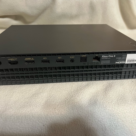 Gold Rush Special Edition X Box One X 500 gb Console - Picture 10 of 14